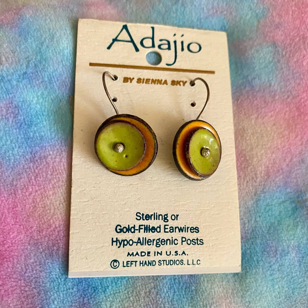 Adajio Disc Wire Earrings